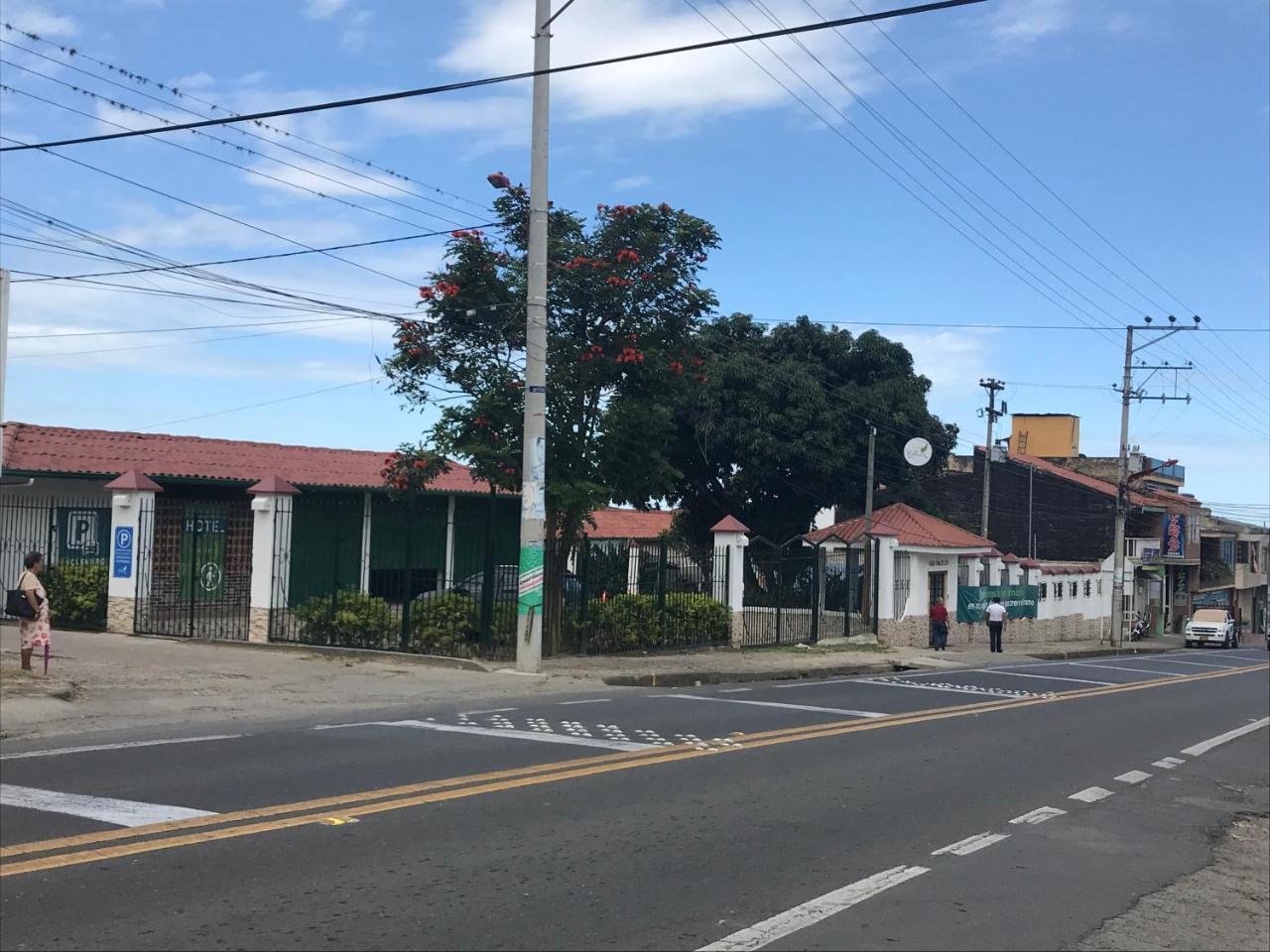 Kau Hotel La Mesa  Exterior photo